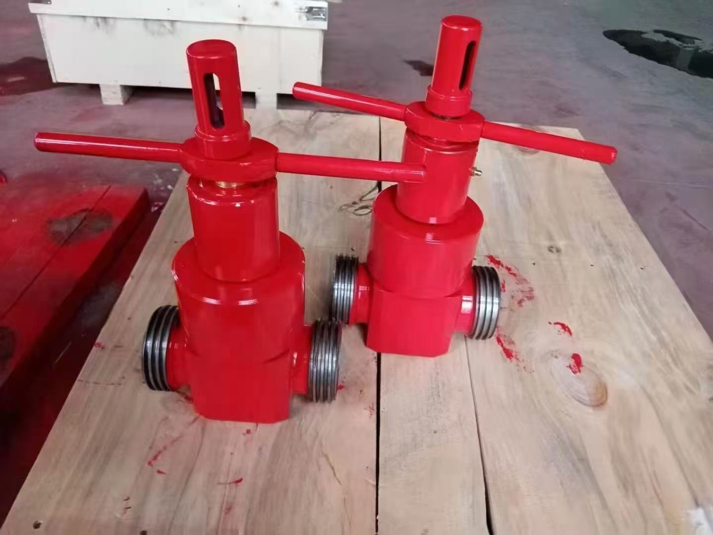 Mud gate valves